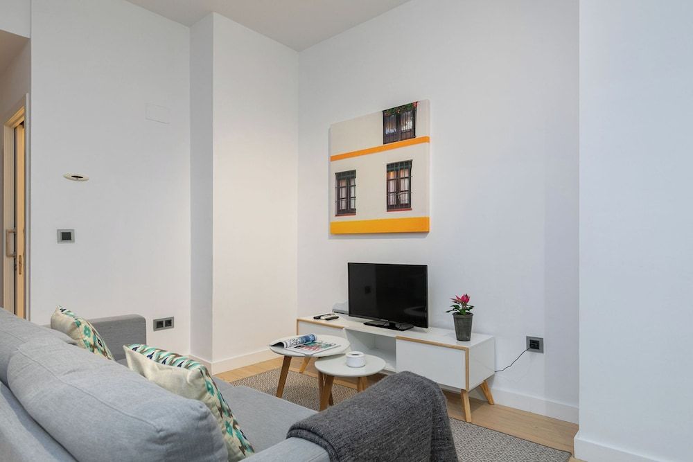 Holiday Rentals Tempa Museo Standard Apartment, 2 Bedrooms 9