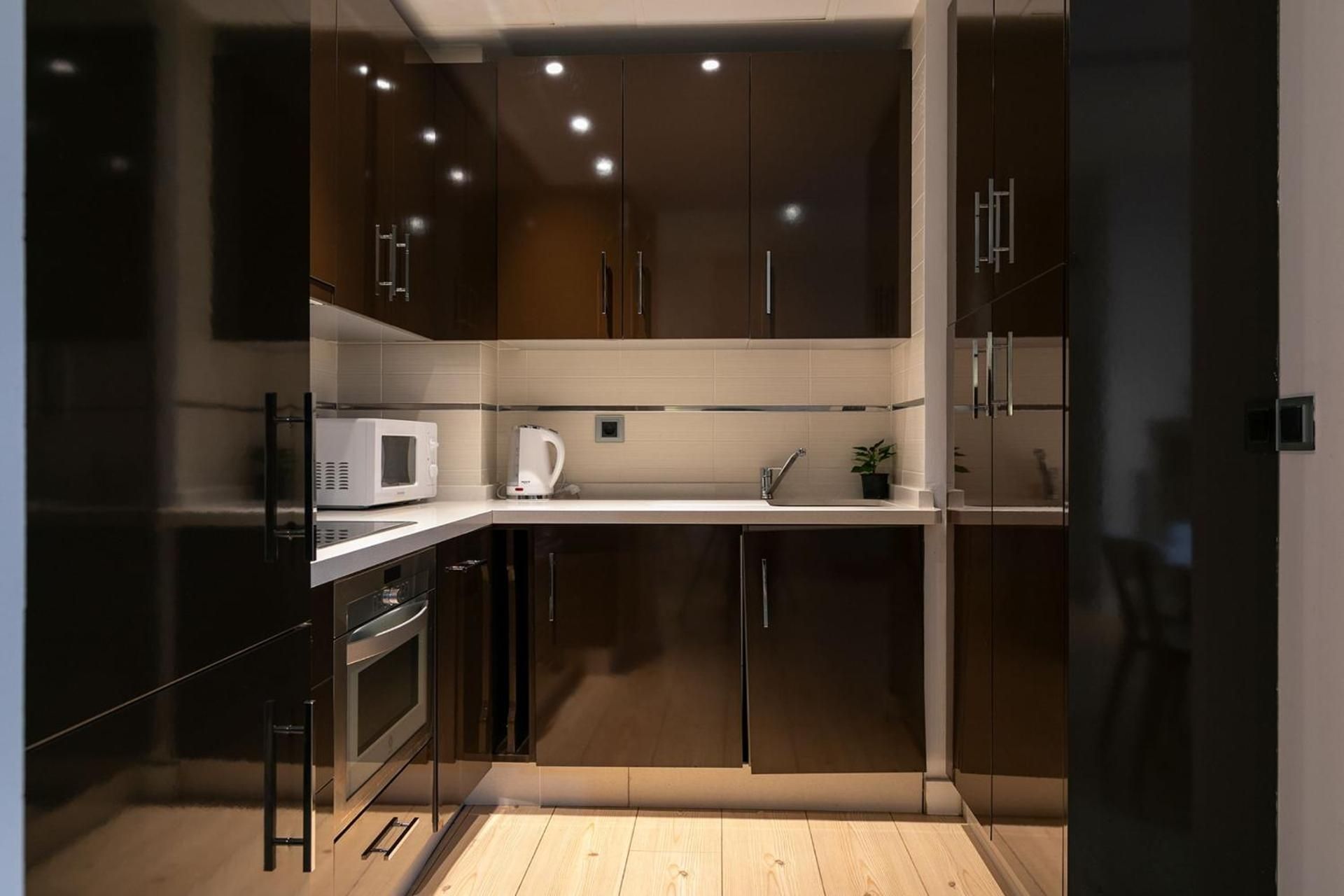 One-Bedroom Apartment (2 Adults)