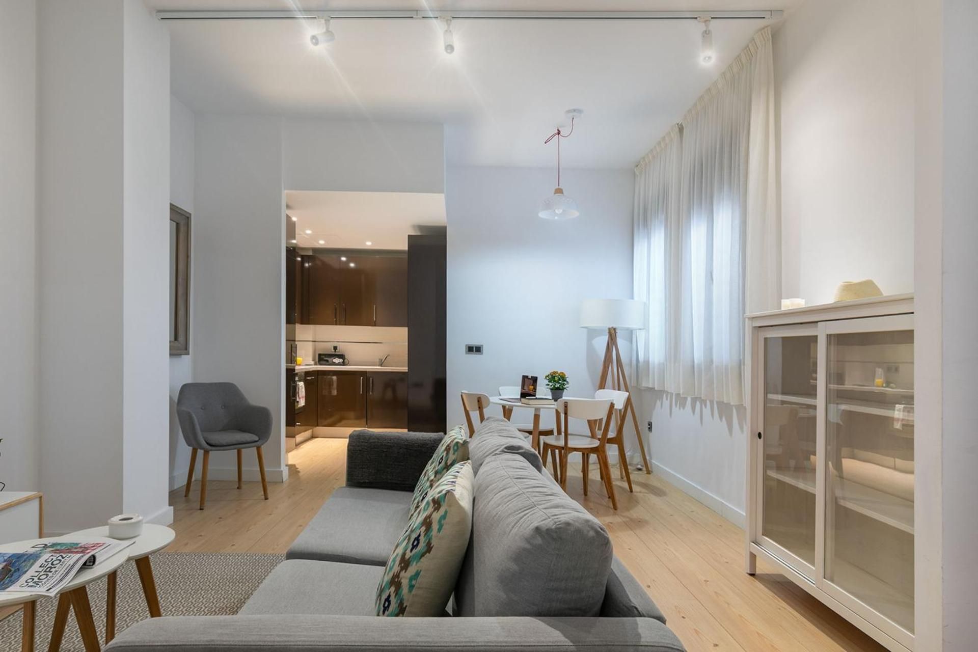 2 Bedroom Apartment (3 Adults)
