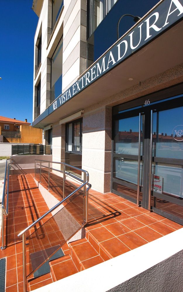 Handrails in hallways