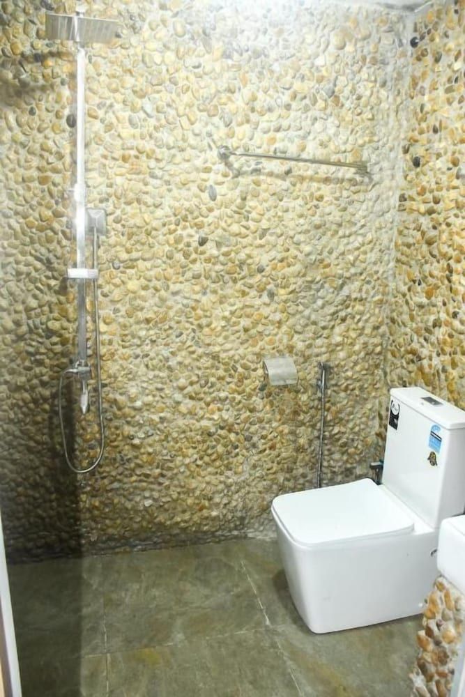 VR Nature Cottage Family Room, Garden View 2