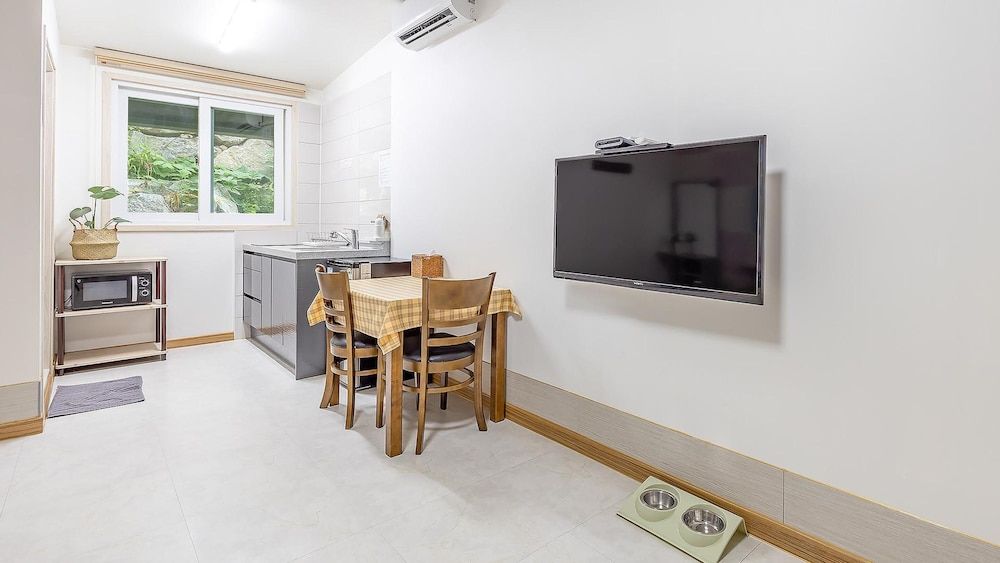 Gapyeong Two Dog Place Pension Basic Room, 1 Bedroom (105( Dog O )) 5