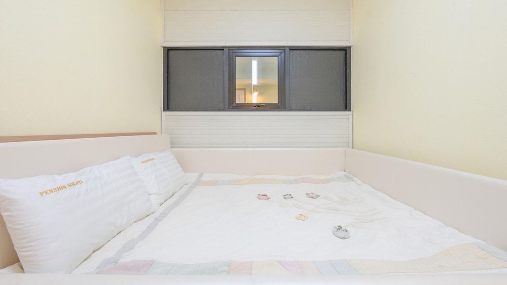Gapyeong Solati Pension Basic Room, 3 Bedrooms (Sky Room) 2