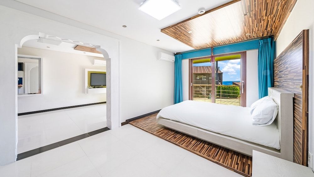 Geojedo Pilos Ocean View Pension Basic Room, 1 Bedroom (Room 501) 3