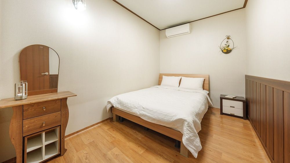 Ganghwado Dongmag Spa Pension Basic Room, 3 Bedrooms (Daisy)
