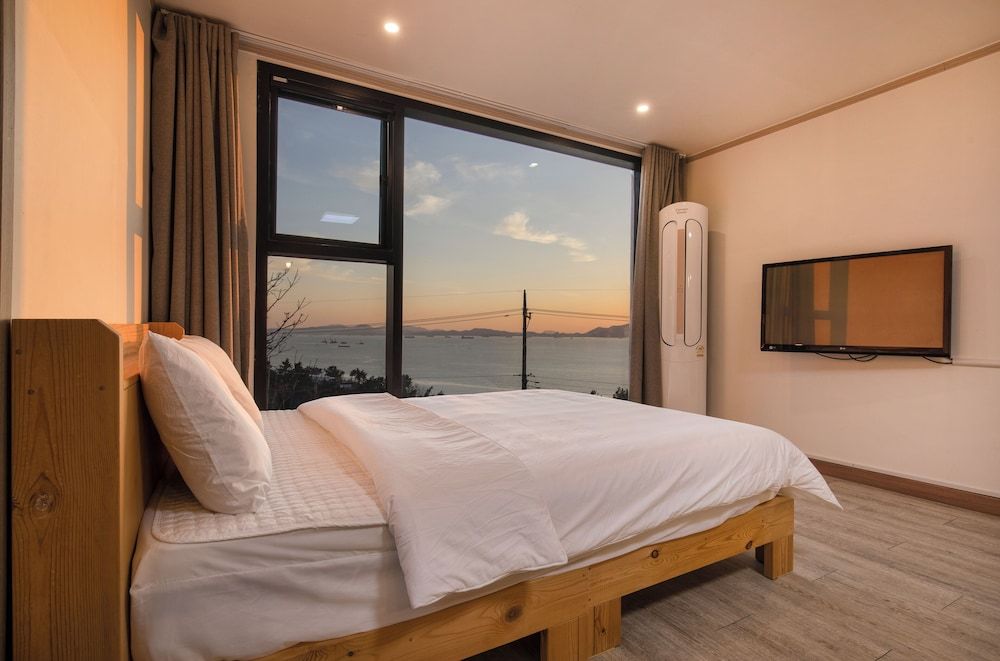 Namhae Butkokgiljinaseo Standard Room - Room 201, Room 202 randomly assigned 19