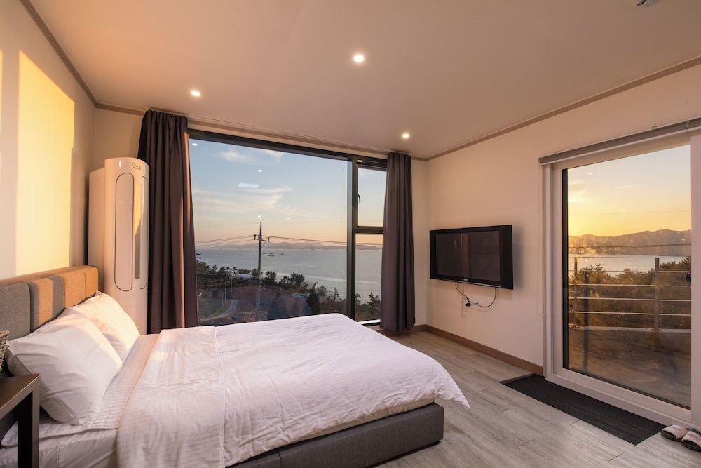 Namhae Butkokgiljinaseo Standard Room - Room 201, Room 202 randomly assigned 16