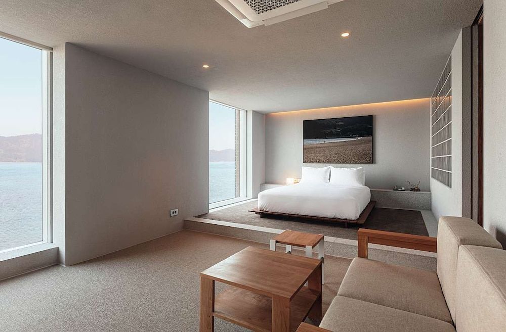 IJE Namhae 3F Duplex Ocean View + Hinoki Bathtub (Breakfast & Dinner for 2)