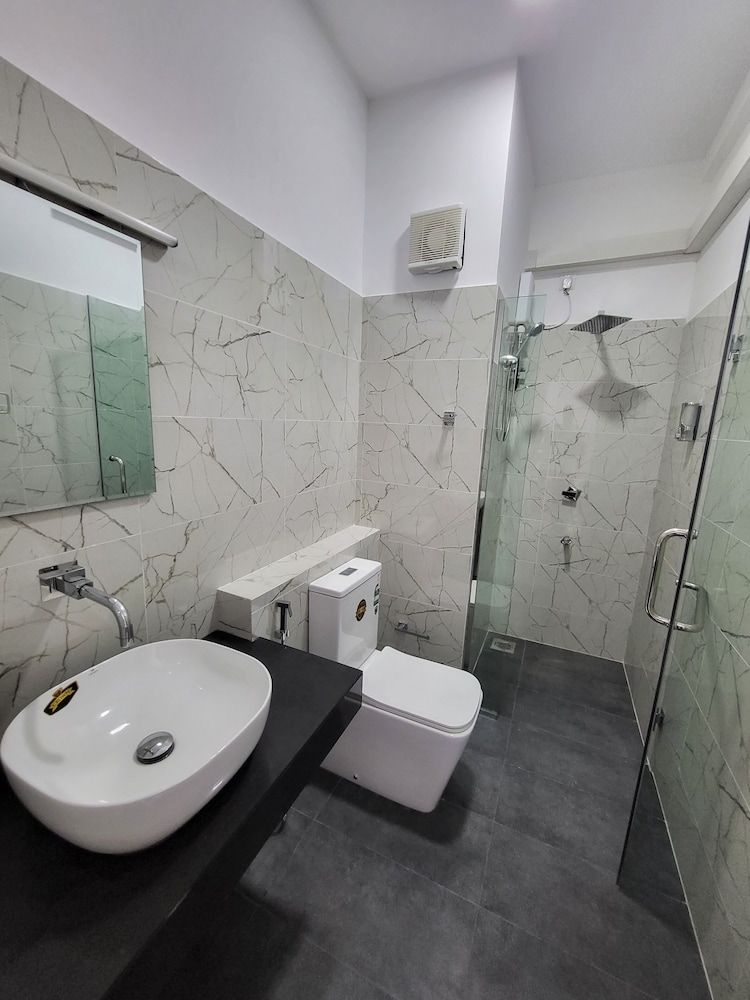 Canela Resort Kabalana Deluxe Double Room 8