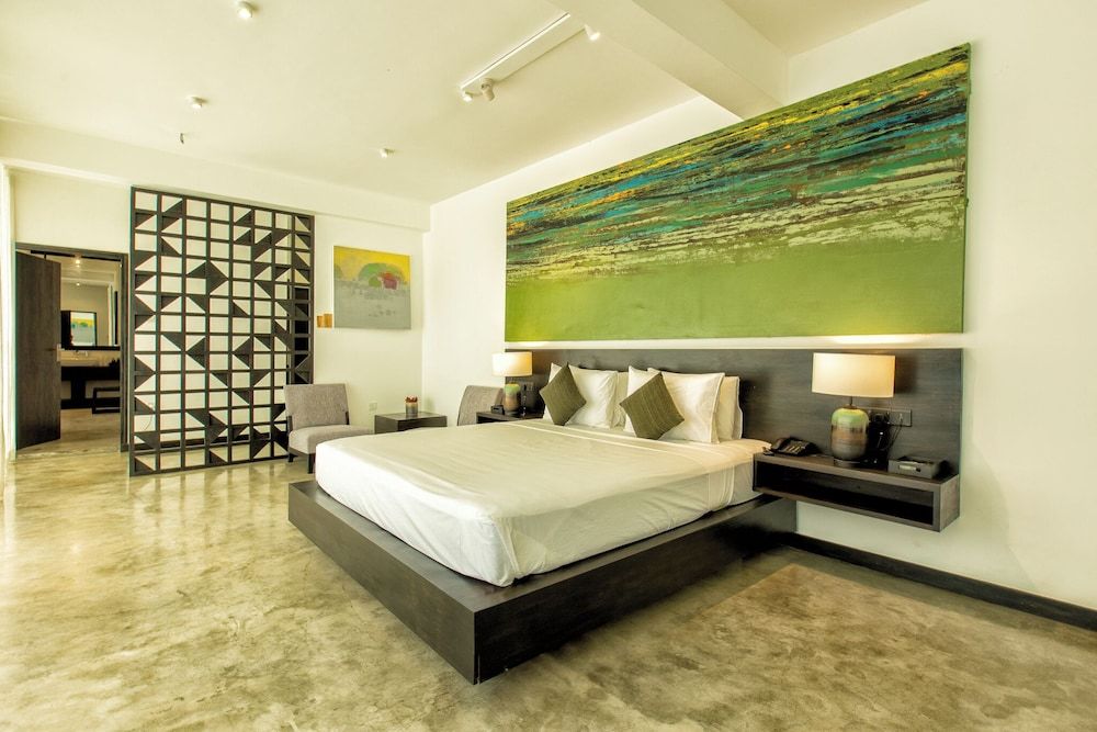 Splendour Residence Deluxe Double Room, Lagoon View
