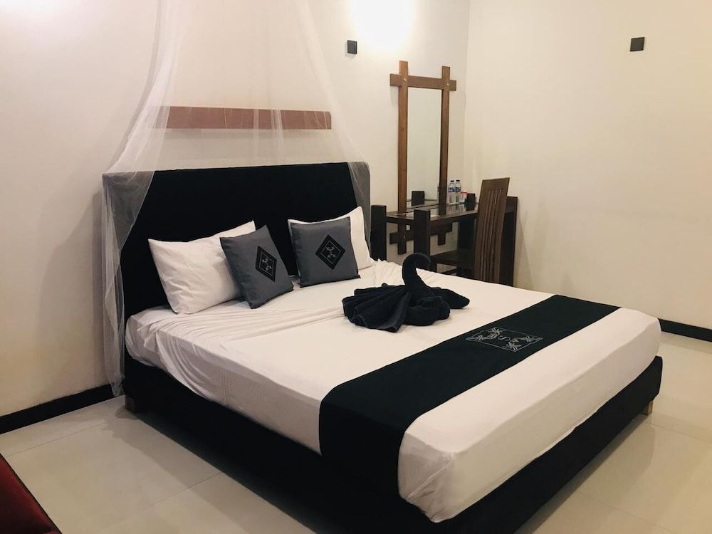 Sigiri Holiday Bungalow Deluxe Villa, 1 Queen Bed 6