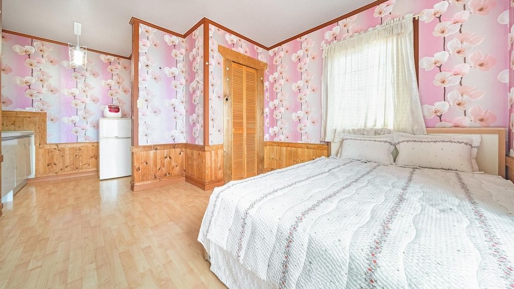 Taean Hagampo Coastvalley Pension Basic Room, 1 Bedroom (daisy) 4