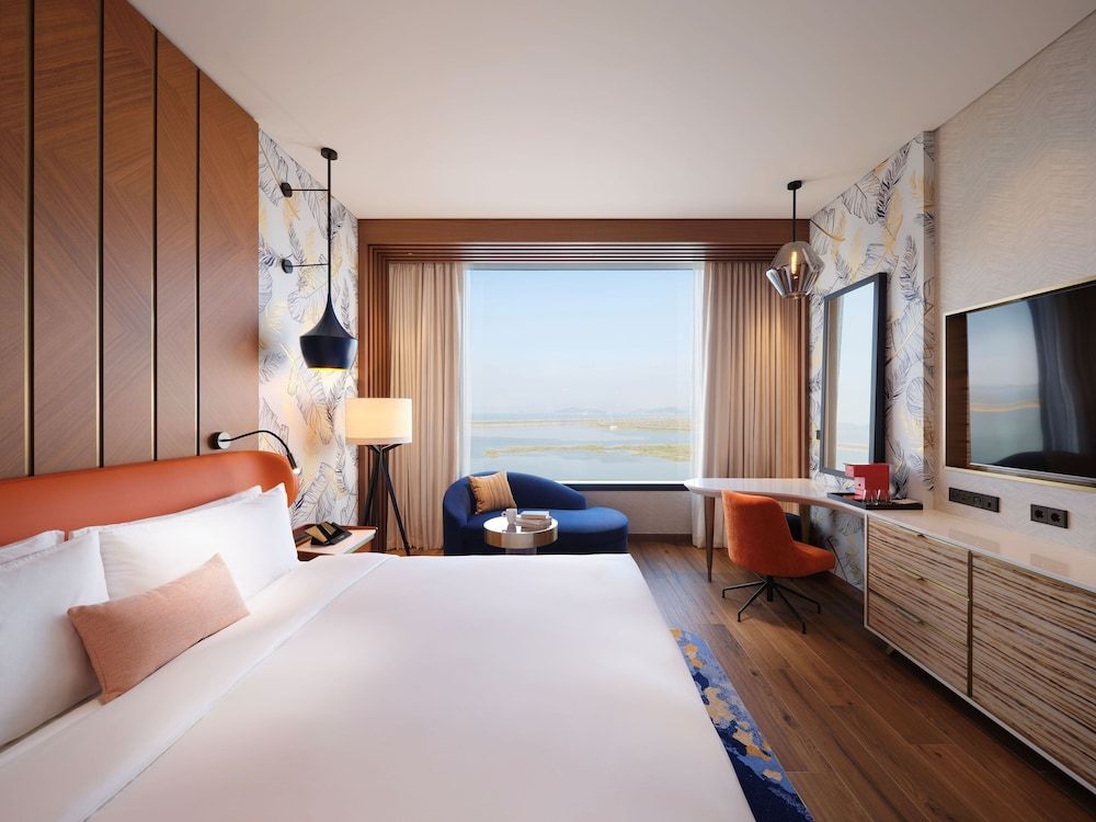 INSPIRE Entertainment Resort Forest Tower Lake Deluxe King 2