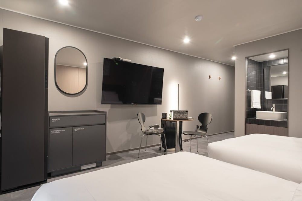 Workers Hotel Ansan by Aank Standard Twin 25