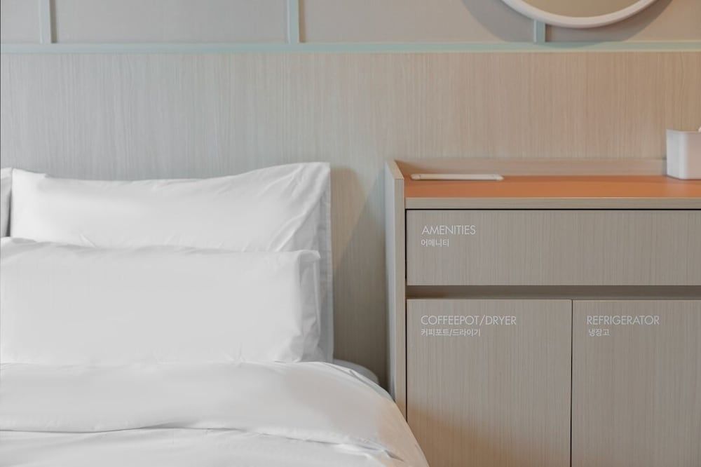 Workers Hotel Ansan by Aank Music Deluxe 7