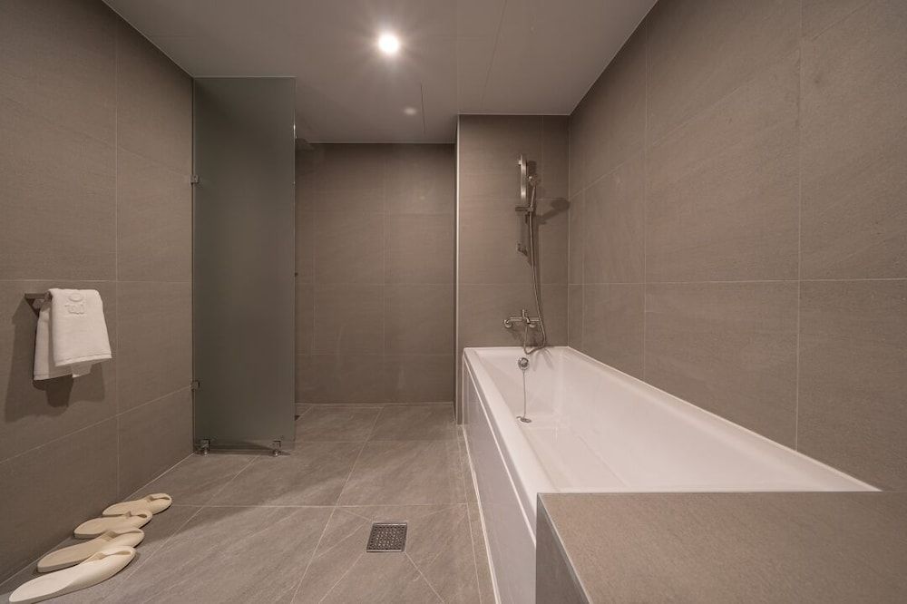 Workers Hotel Ansan by Aank Standard Twin 14