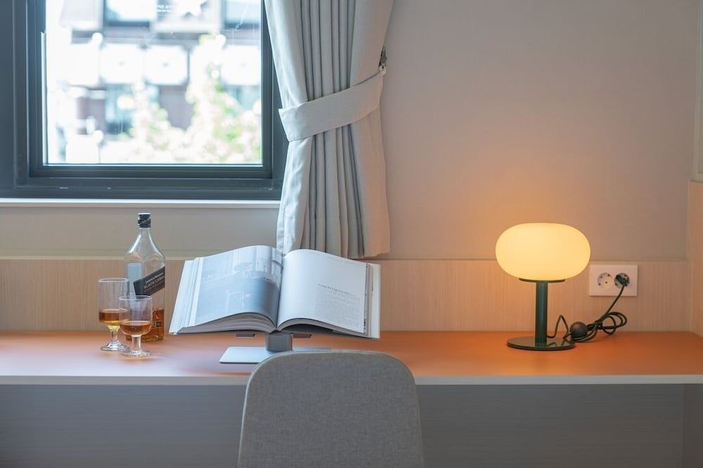 Workers Hotel Ansan by Aank Music Deluxe 8