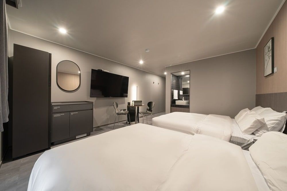 Workers Hotel Ansan by Aank Standard Twin 8