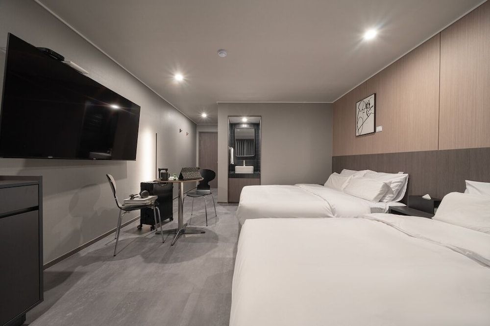 Workers Hotel Ansan by Aank Standard Twin 4