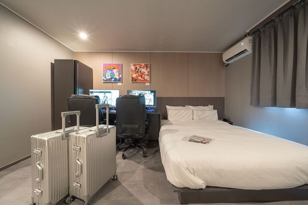 Workers Hotel Ansan by Aank 2PC Deluxe