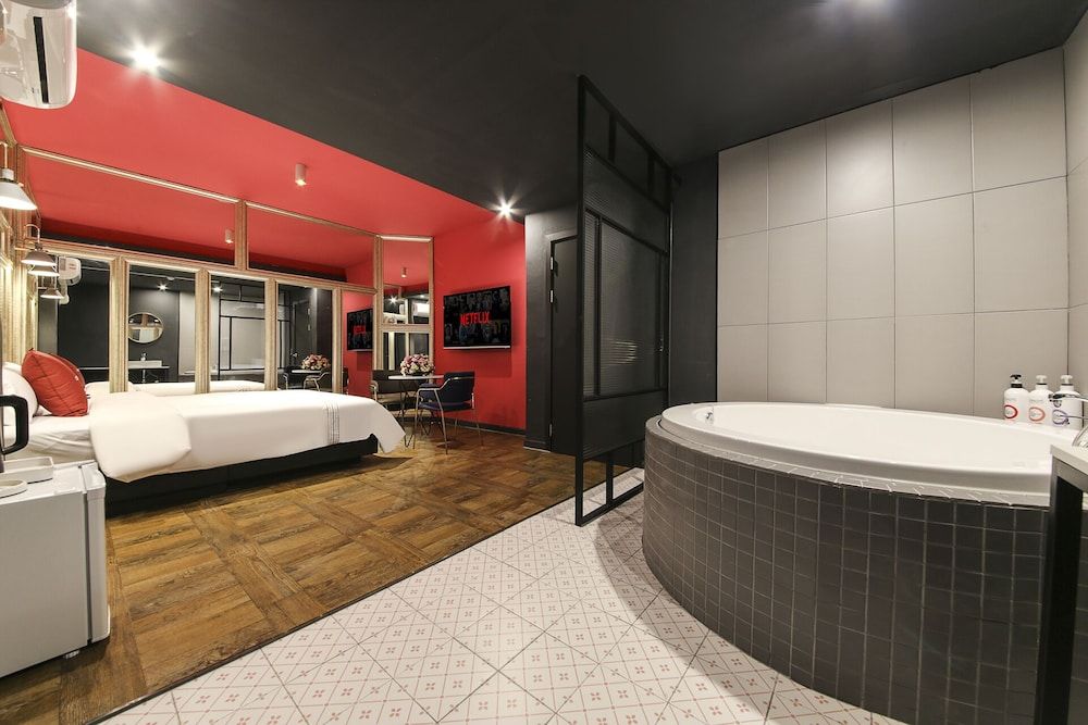 Hotel Cozy Deluxe Double Room 3