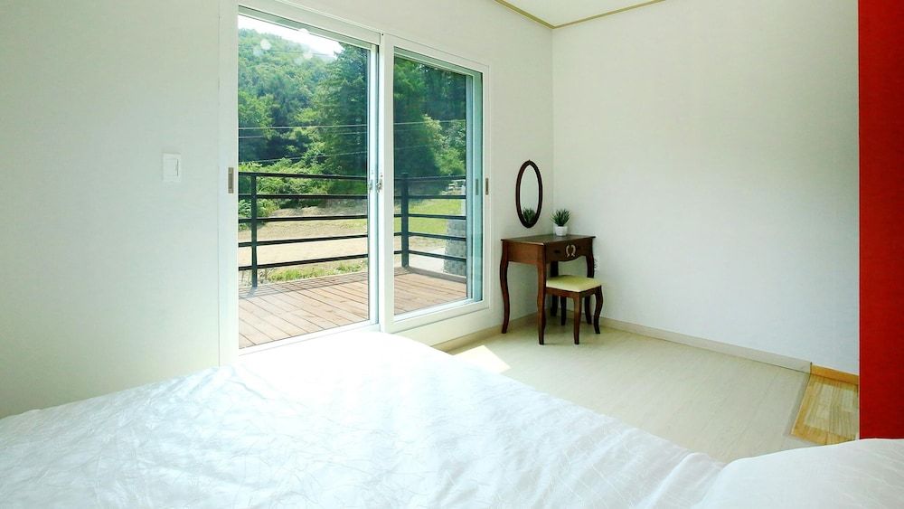 Hongcheon Stone Brown Pension Basic Room, 1 Bedroom (Cube 7) 6