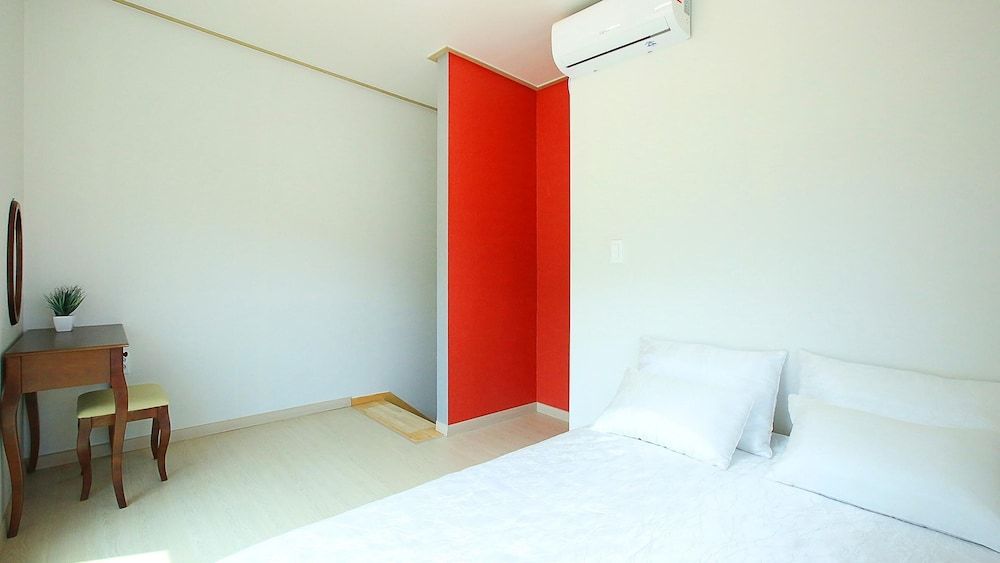 Hongcheon Stone Brown Pension Basic Room, 1 Bedroom (Cube 2)