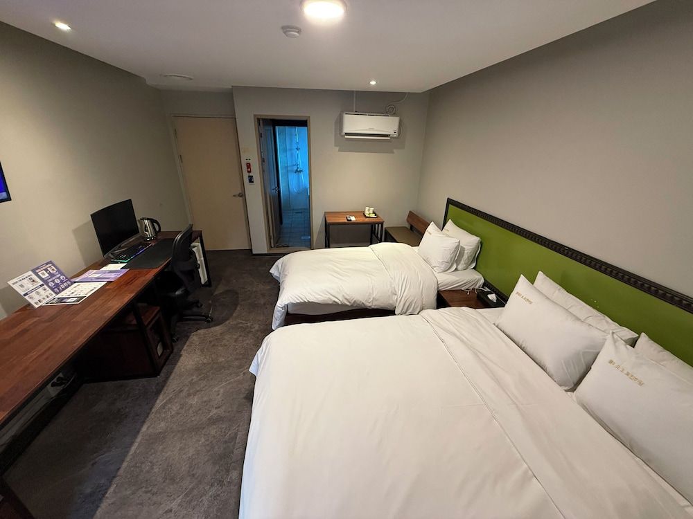 Ilsan Hotel Cleo Suite Twin 8