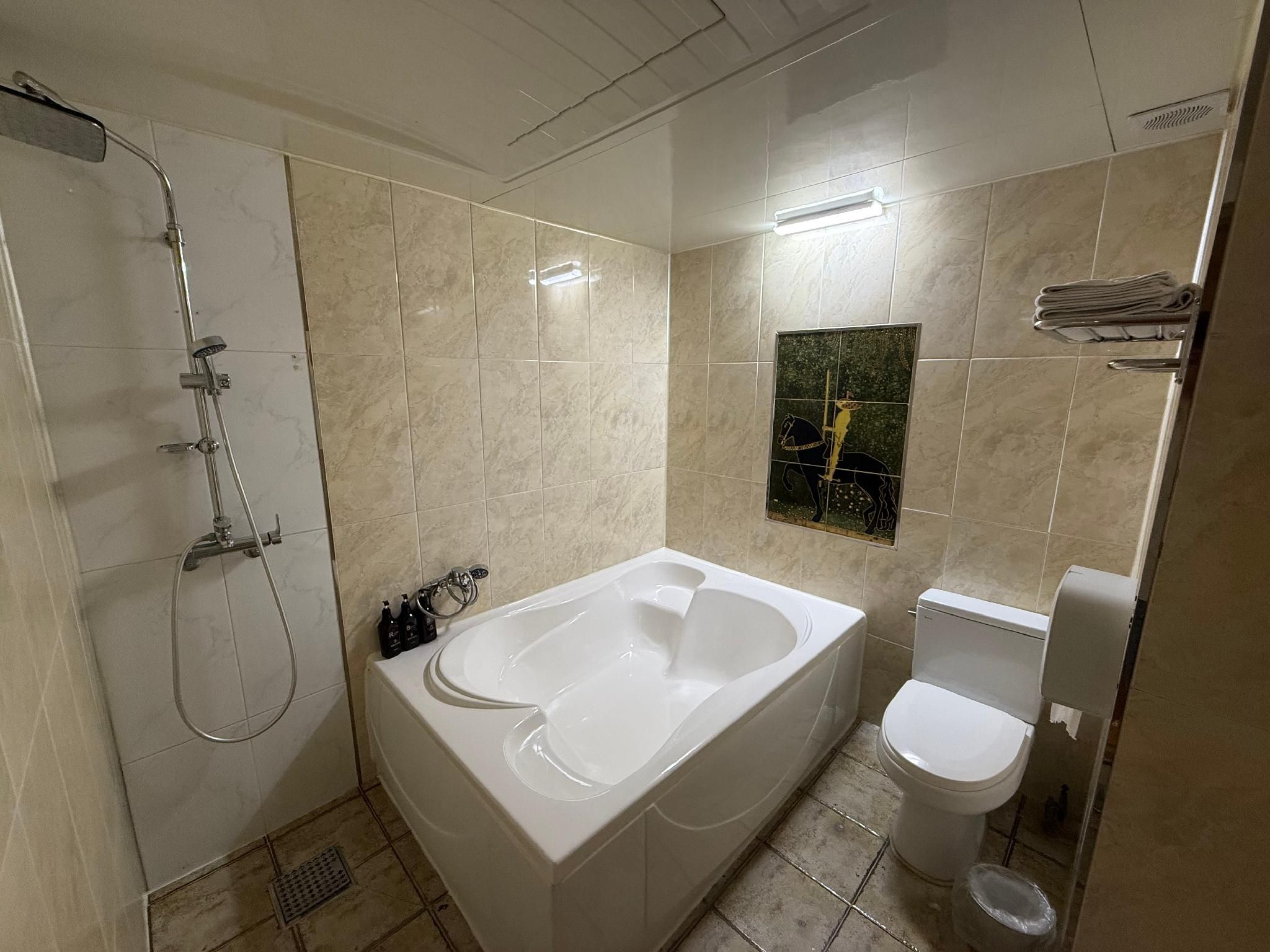 Ilsan Hotel Cleo Deluxe Room - Check-In 3PM 3