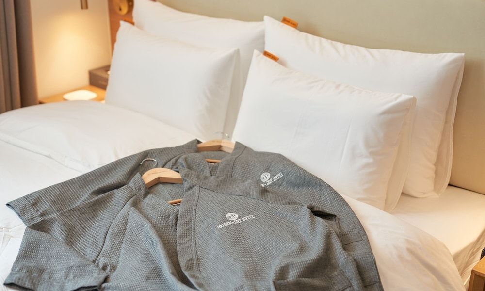 Brown Dot Hotel Gunsan Terminal Branch Superior King Room 2