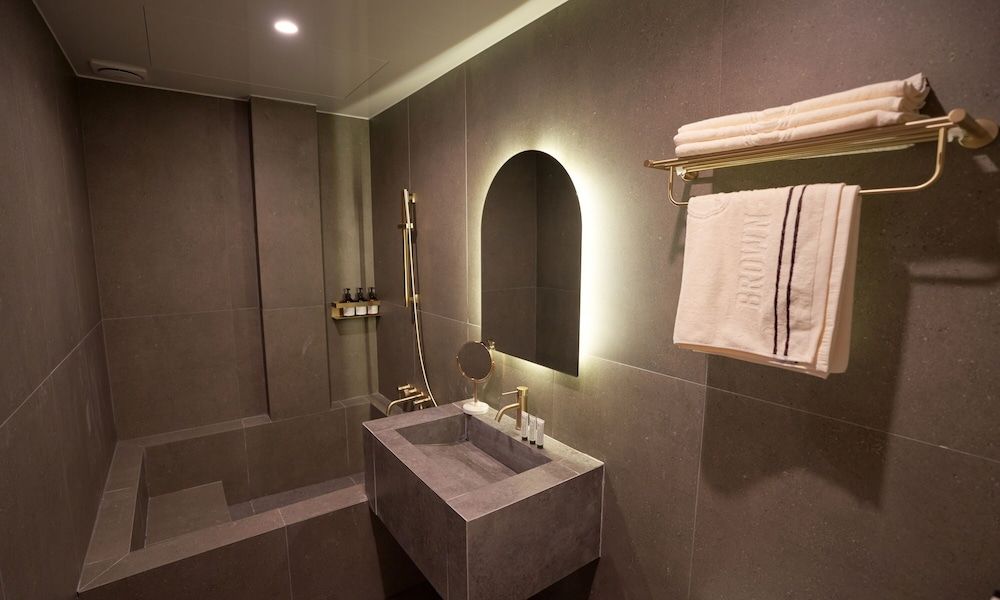 Brown Dot Hotel Gunsan Terminal Branch Superior King Room 4