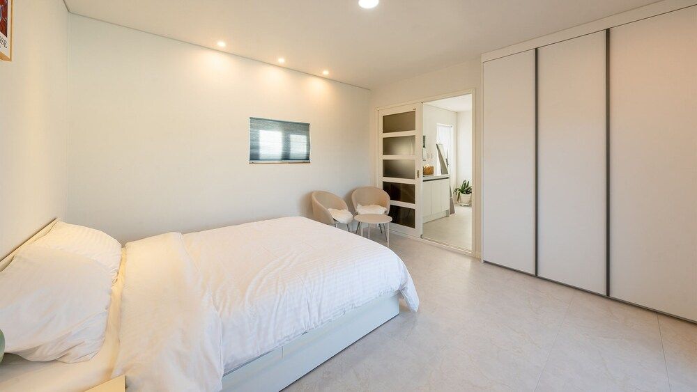 Gangneung Whiten Pension Basic Room, 3 Bedrooms (WhiteN A) 3