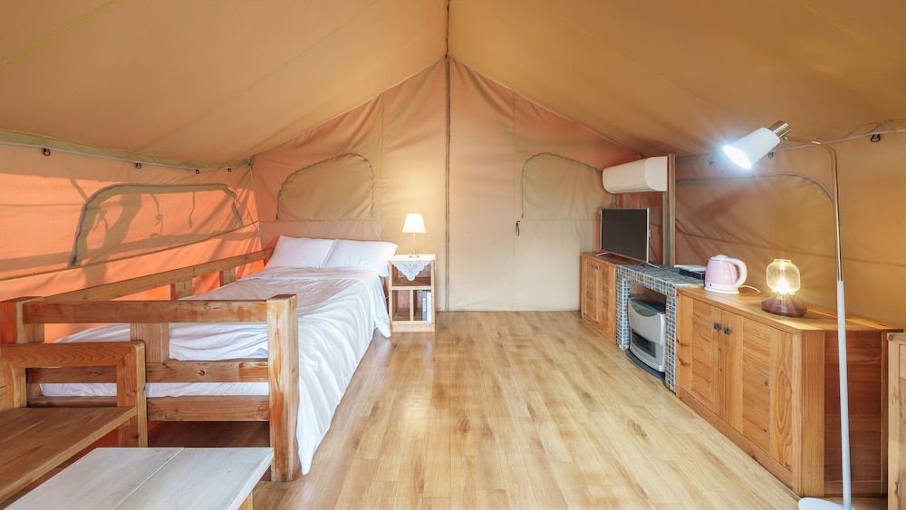 Taean Bibi Artglamping Basic Room, 1 Bedroom (Glamping 17 (with pet)) 3