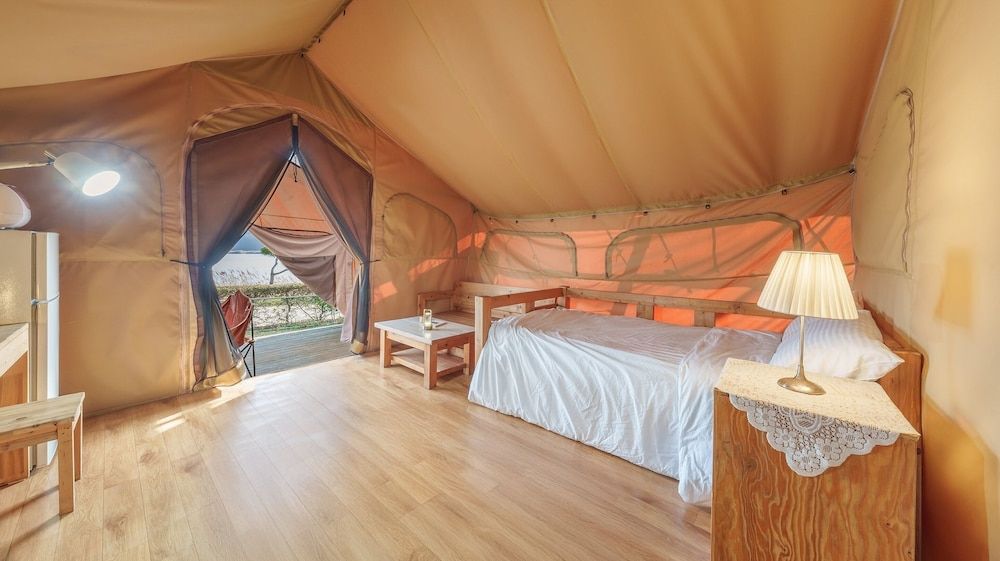 Taean Bibi Artglamping Basic Room, 1 Bedroom (Glamping 17 (with pet)) 2