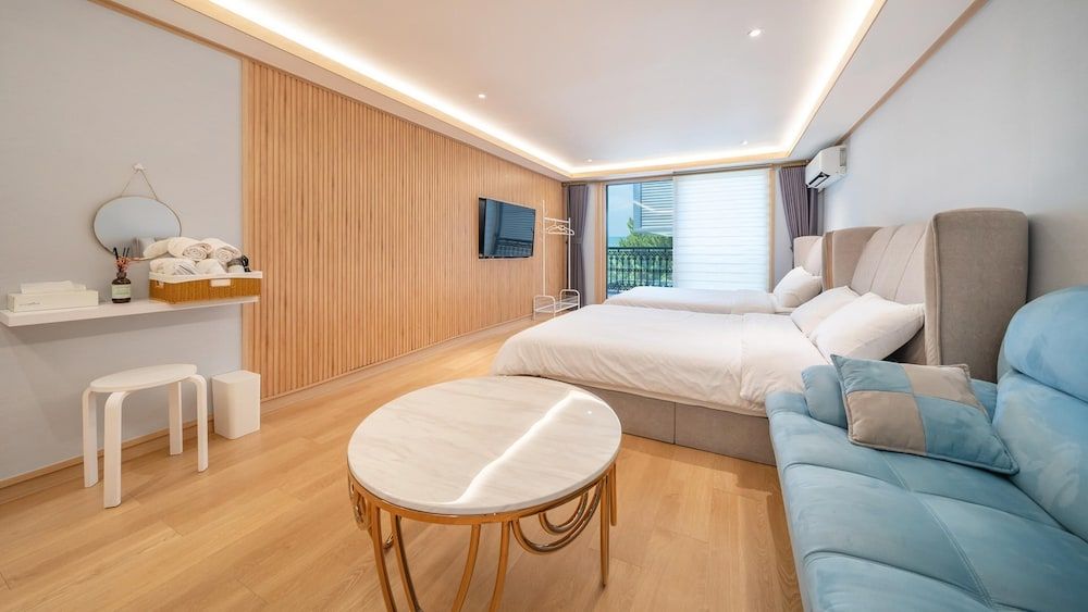 Donghae Badae Meomuleuda Basic Room, 1 Bedroom (203(Side Ocean View, Twin Bed)) 5
