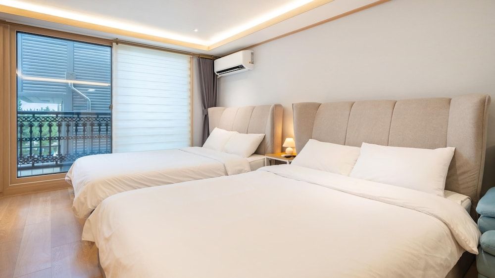 Donghae Badae Meomuleuda Basic Room, 1 Bedroom (203(Side Ocean View, Twin Bed))