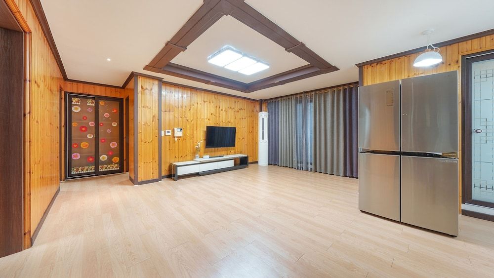 Donghae Badae Meomuleuda