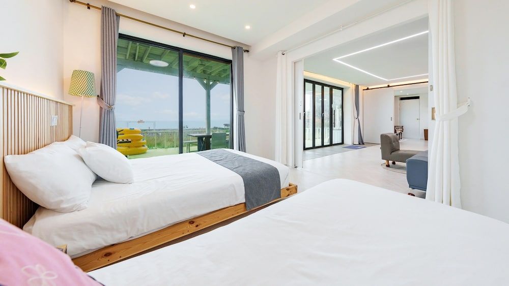 Gangneung Remember Dogchae Pension Basic Room, 2 Bedrooms (private house(Ocean View)) 2