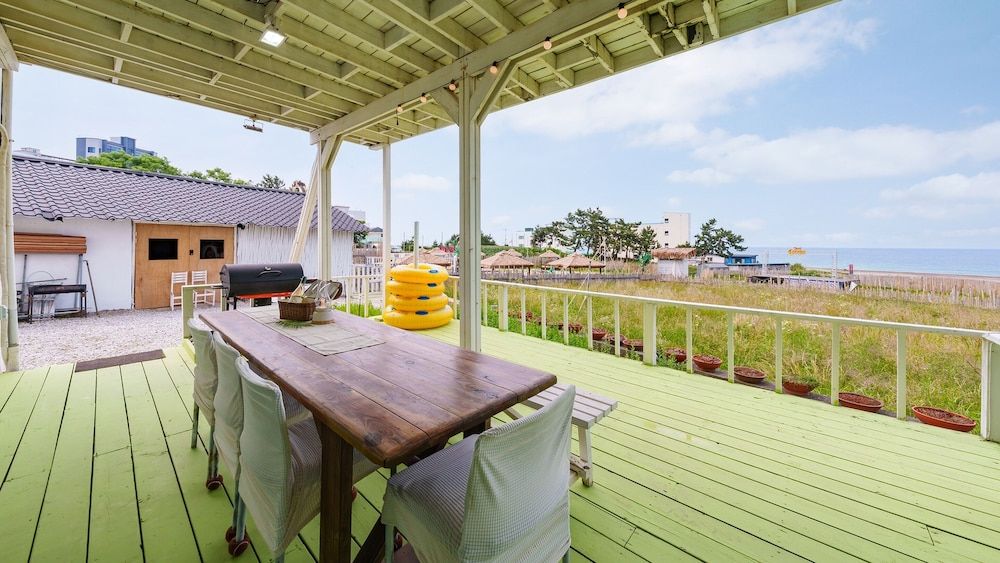 Gangneung Remember Dogchae Pension Basic Room, 2 Bedrooms (private house(Ocean View)) 8