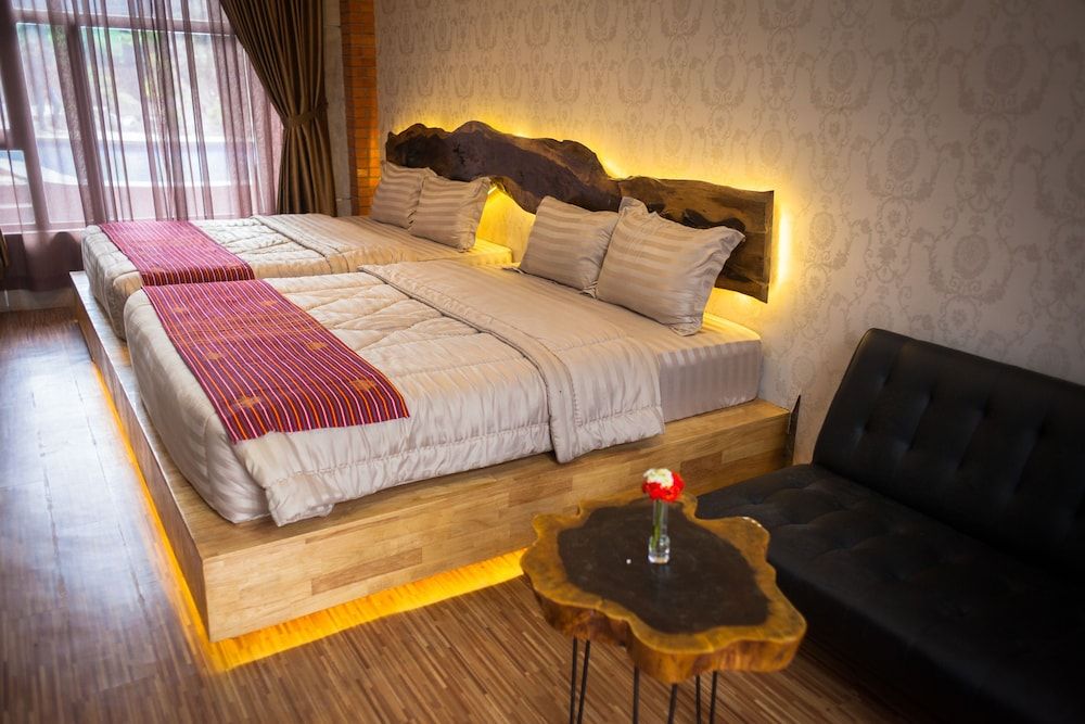 Pariban Hotel Deluxe Room 2