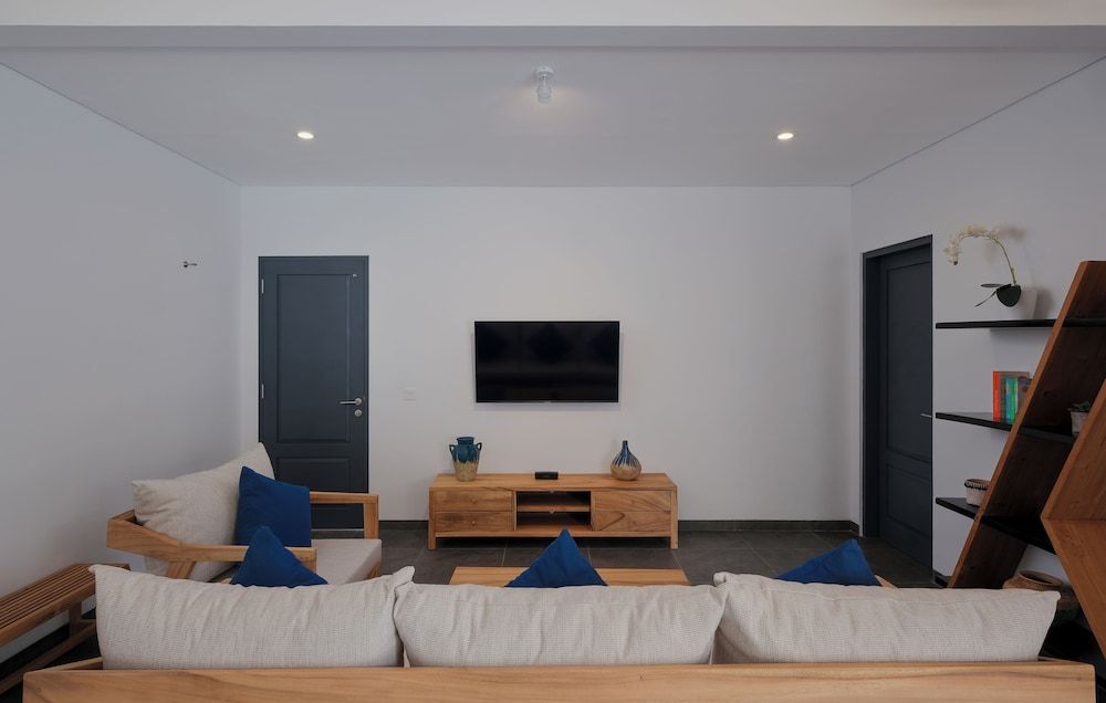 Tropik Resort Lombok Executive Villa, 2 Bedrooms, Pool View, Poolside 4