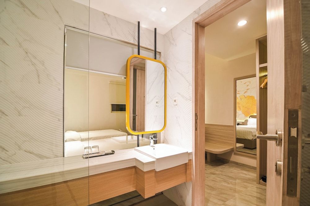 Yulia Hotel Managed by HIG Deluxe Room, 2 Twin Beds, Non Smoking 3