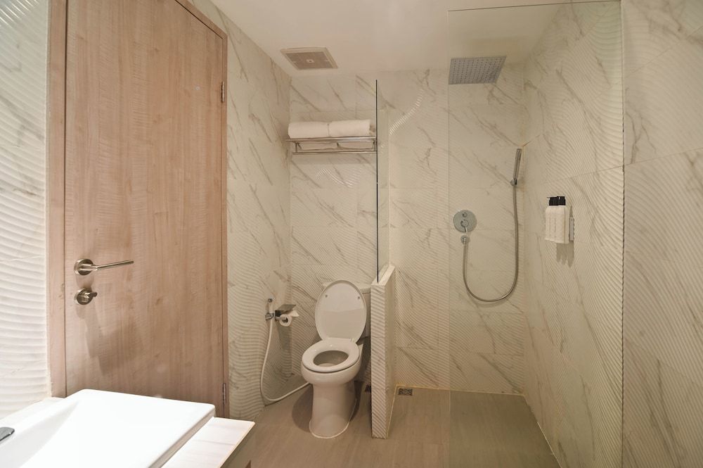 Yulia Hotel Managed by HIG Deluxe Room, 2 Twin Beds, Non Smoking 4