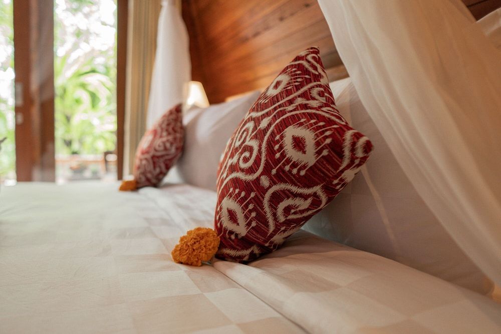Lumbung Suite