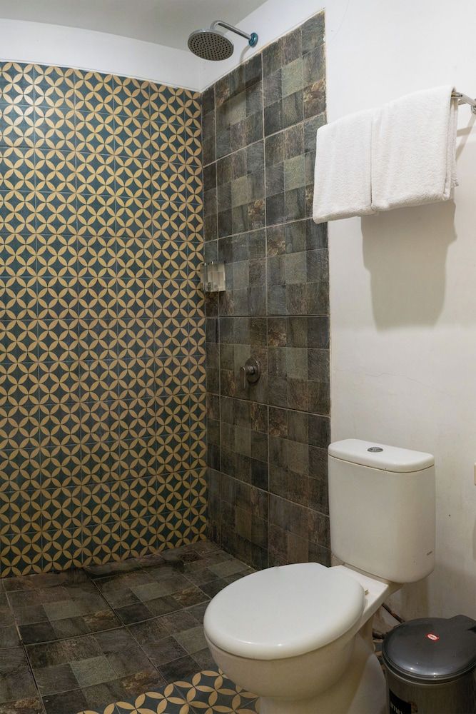 Attara Inn Senggigi Standard Twin Room, 2 Twin Beds 5