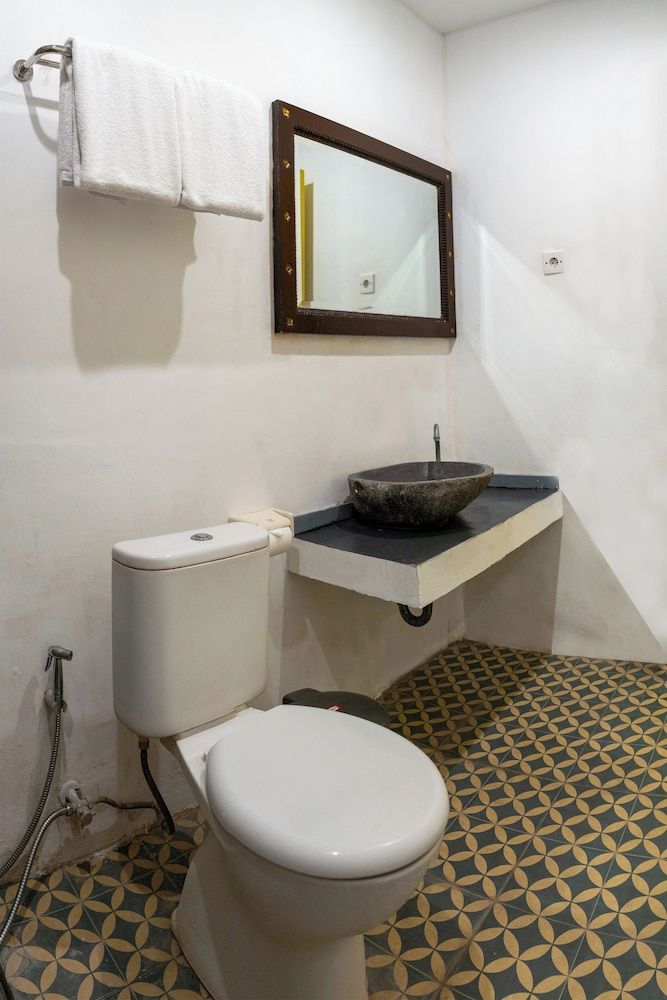 Attara Inn Senggigi Standard Twin Room, 2 Twin Beds 6