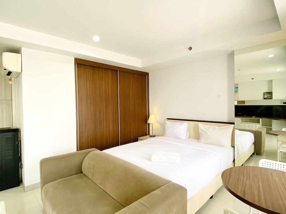 Cozy And Spacious Studio Room Azalea Suites Apartment Studio 4