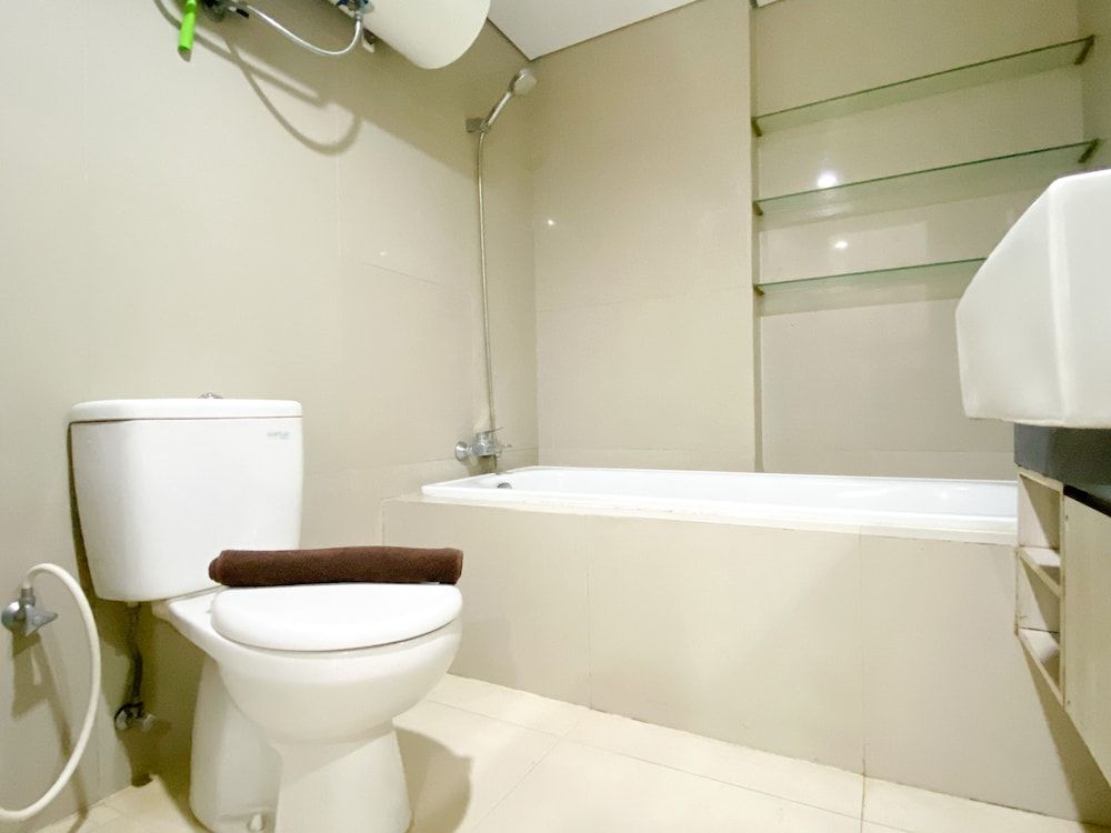 Cozy And Spacious Studio Room Azalea Suites Apartment Studio 9