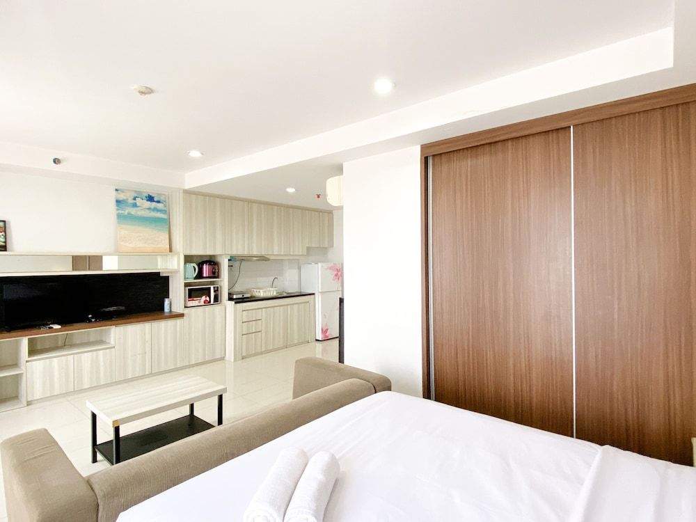 Cozy And Spacious Studio Room Azalea Suites Apartment Studio 5