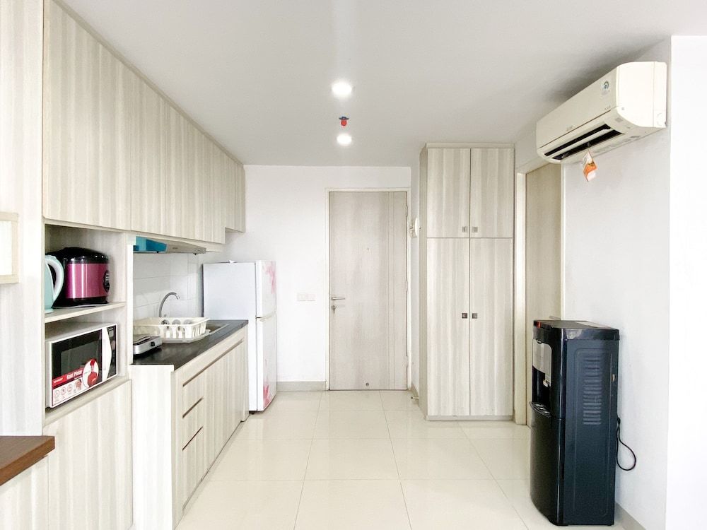 Cozy And Spacious Studio Room Azalea Suites Apartment Studio 13